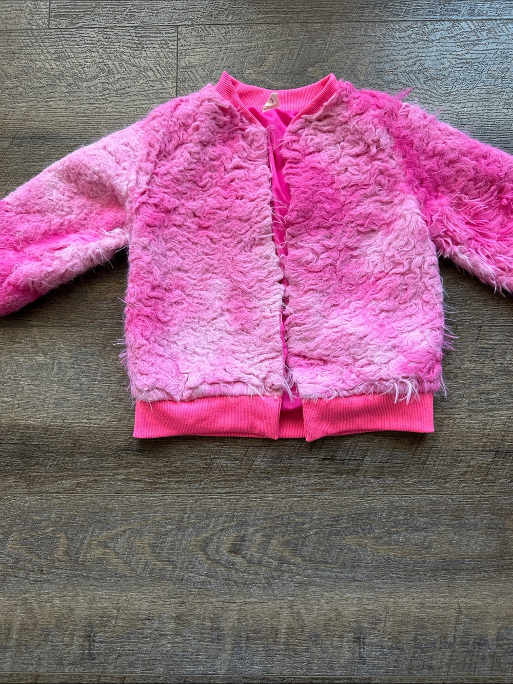 💕3/20 SHEIN Pink Ombre Faux Fur Kids Jacket